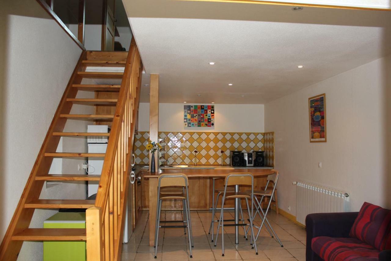Magnifique maison/appartement au coeur des Volcans Ceyssat Extérieur photo