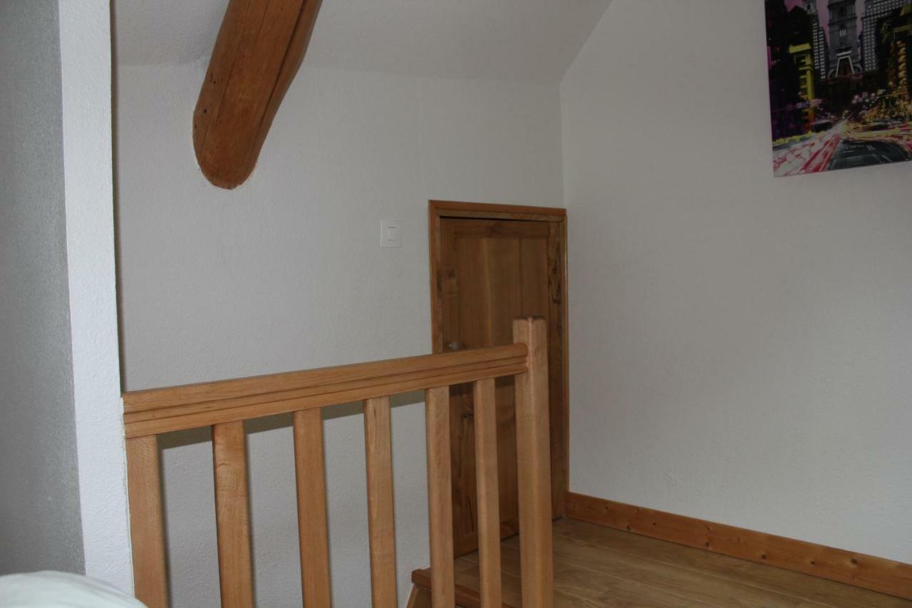 Magnifique maison/appartement au coeur des Volcans Ceyssat Extérieur photo
